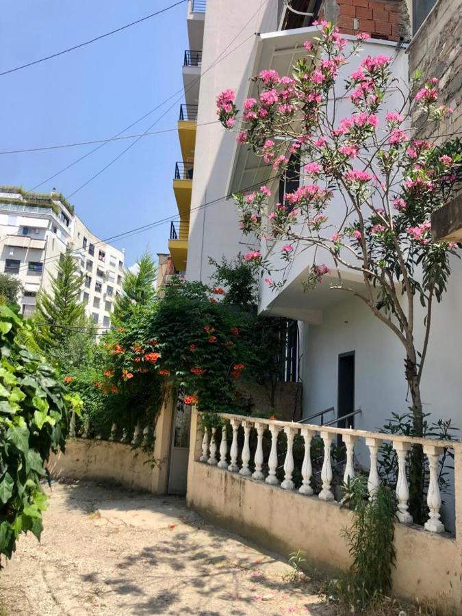 Mjolly Apartment Tirana Exterior foto